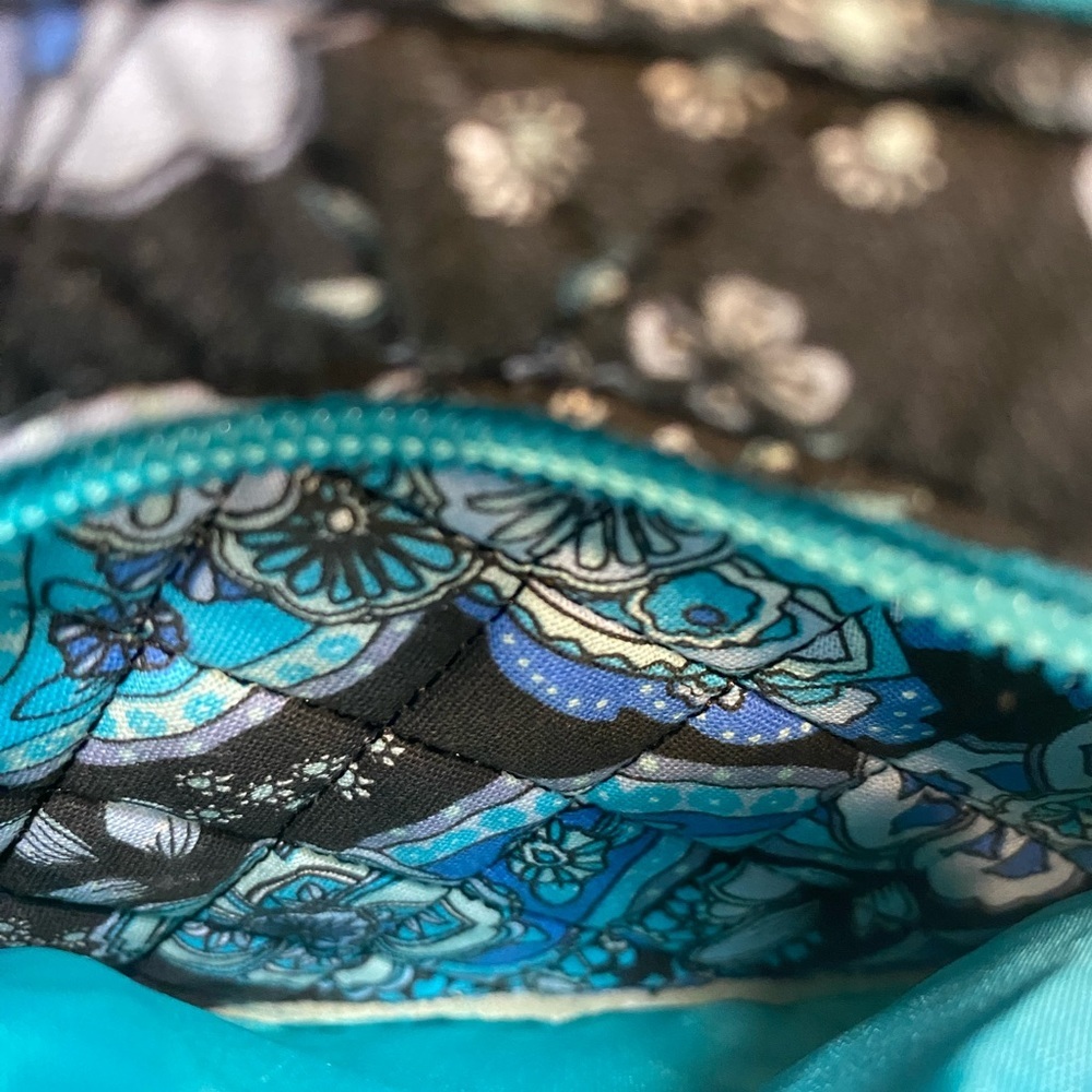 Stone Mountain Crossbody Purse - Picture 6 of 9